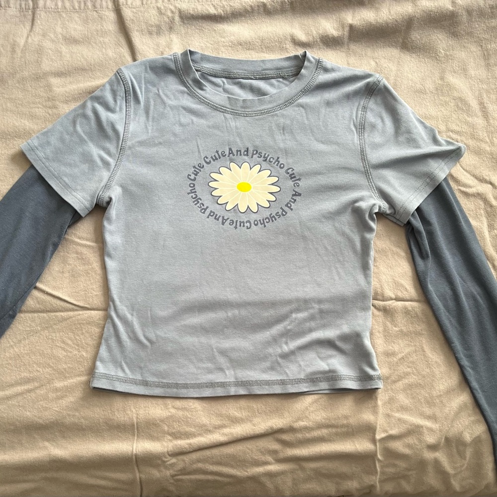Blue Long Sleeve Layered T-Shirt with Daisy Graphic
